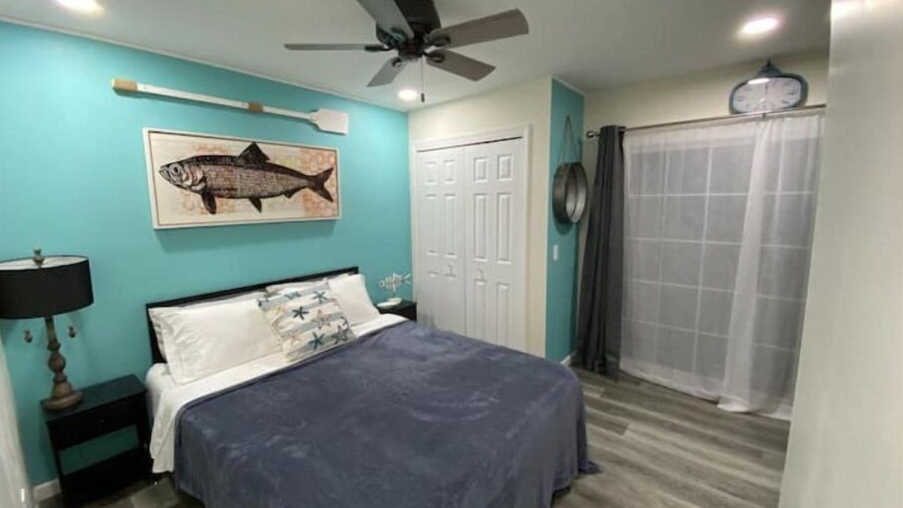 Photo of Bedroom in Linn Valley
