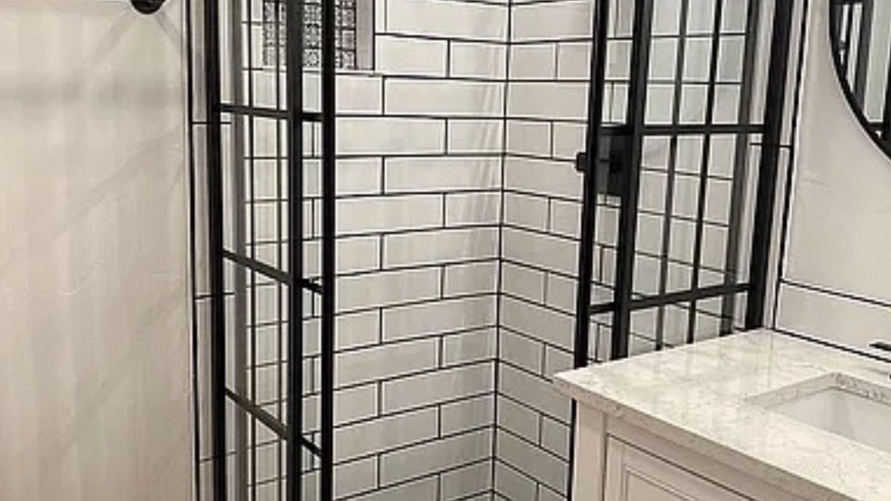 Photo of Bathroom in Pine