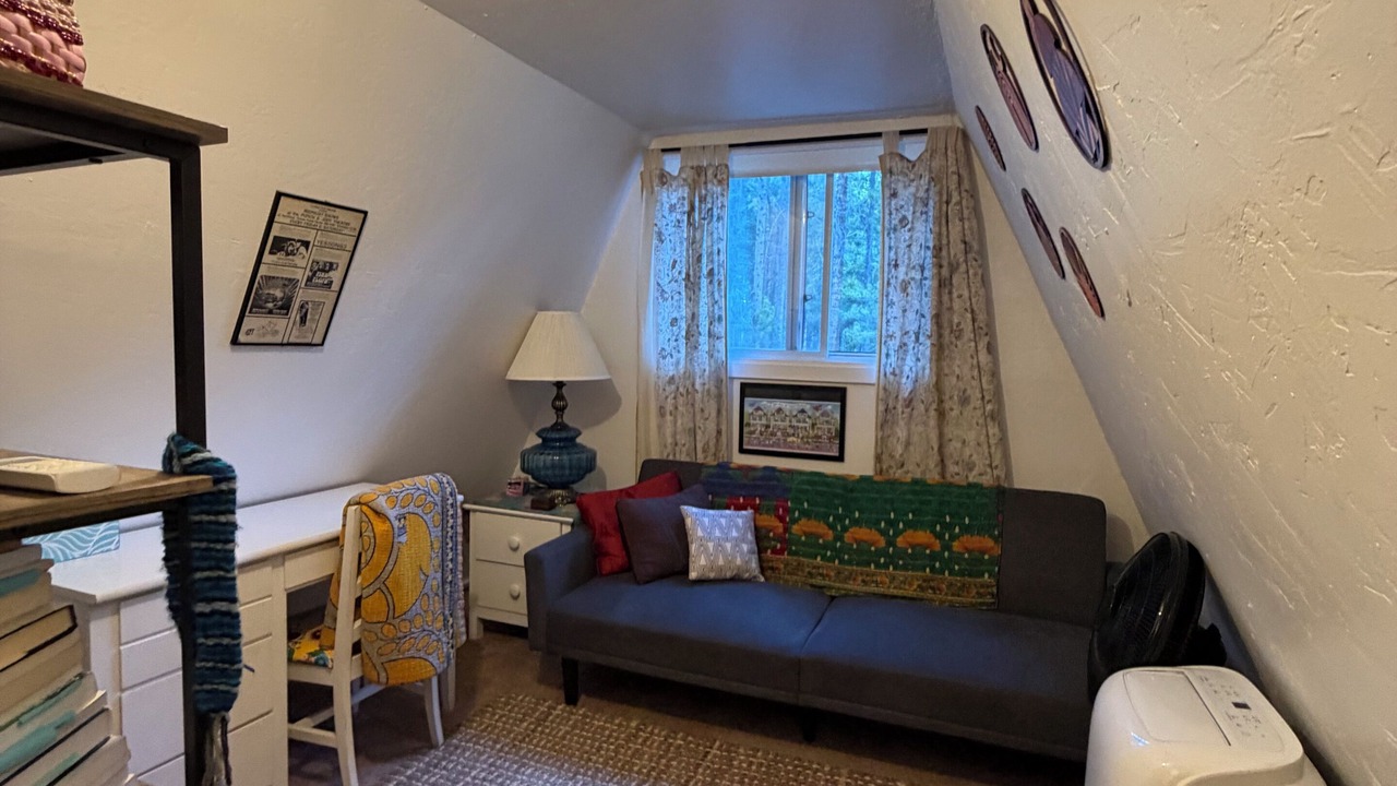 Photo of Livingroom in Evergreen