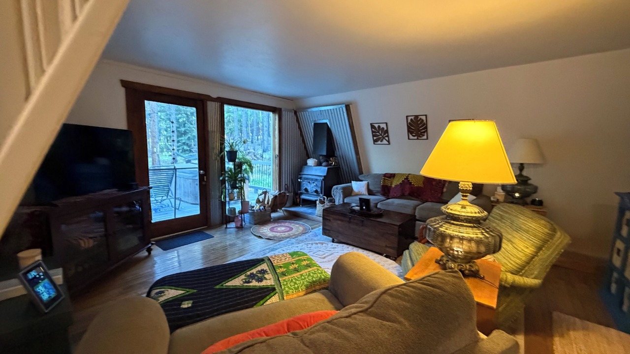 Photo of Livingroom in Evergreen