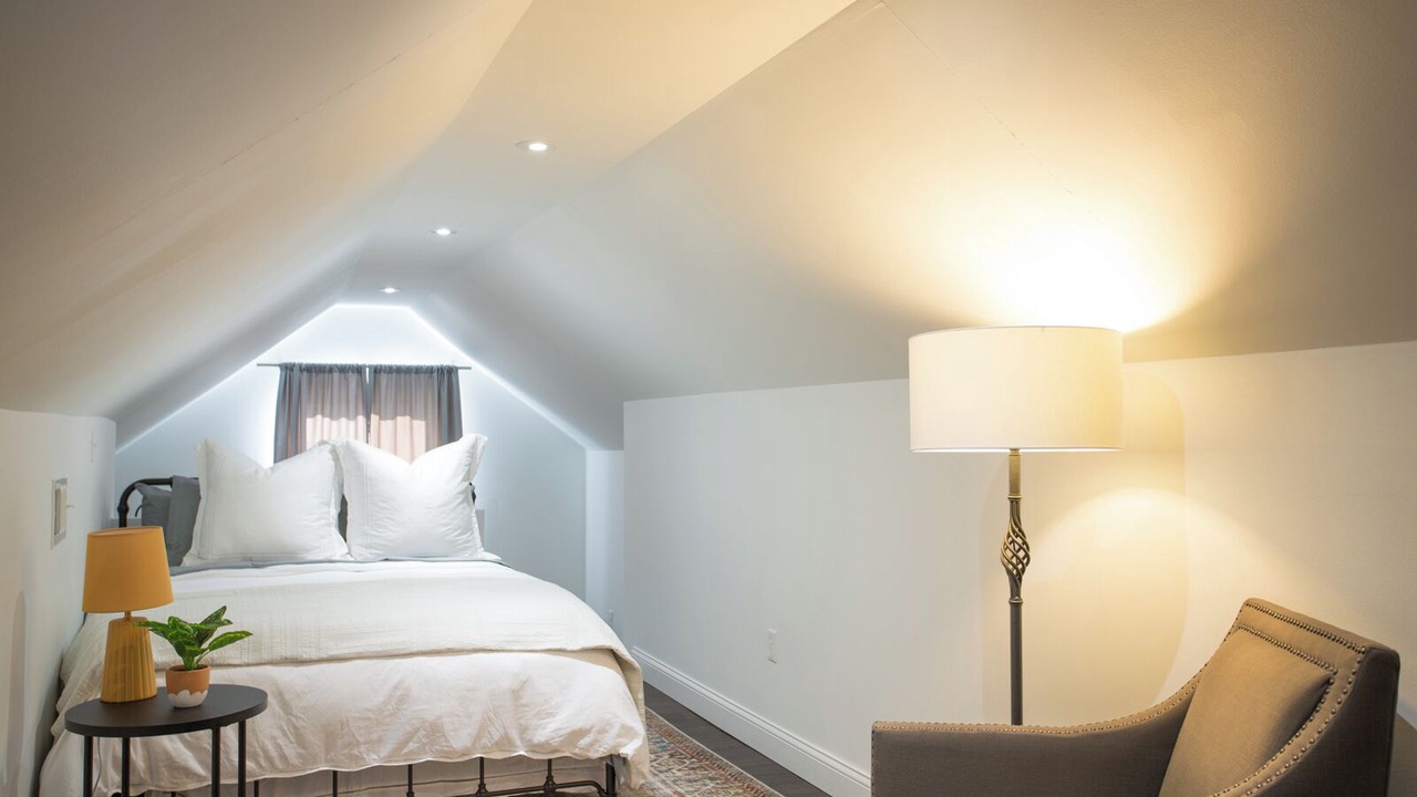 Photo of Bedroom in West Plaza