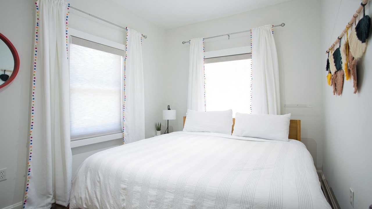 Photo of Bedroom in West Plaza