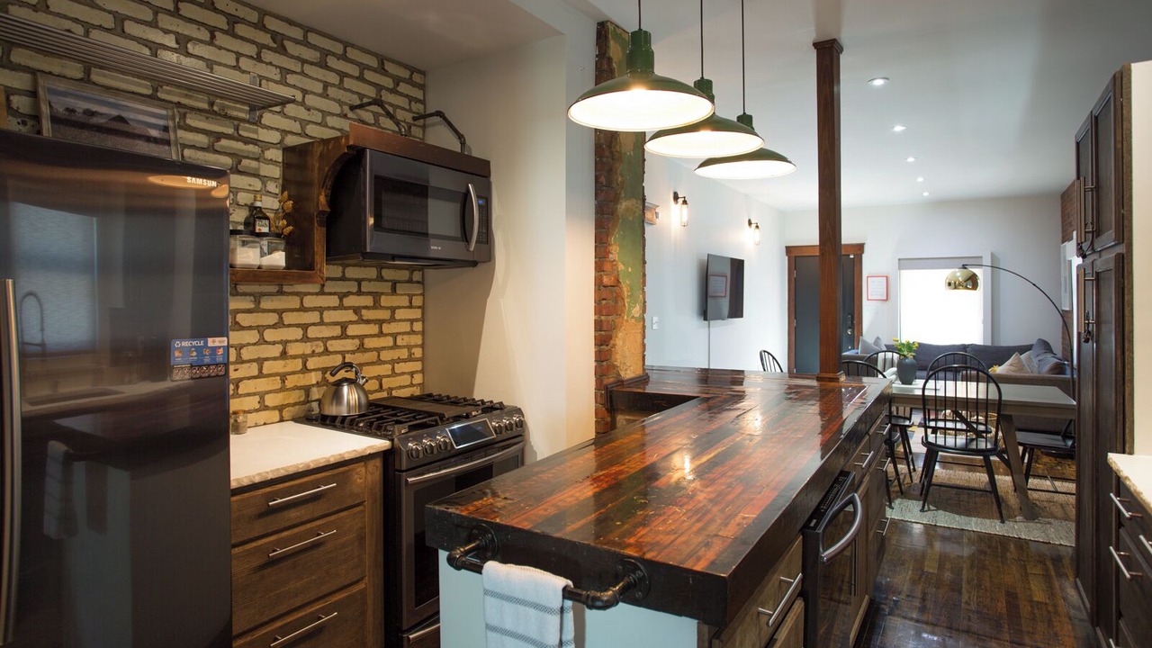 Photo of Kitchen in West Plaza
