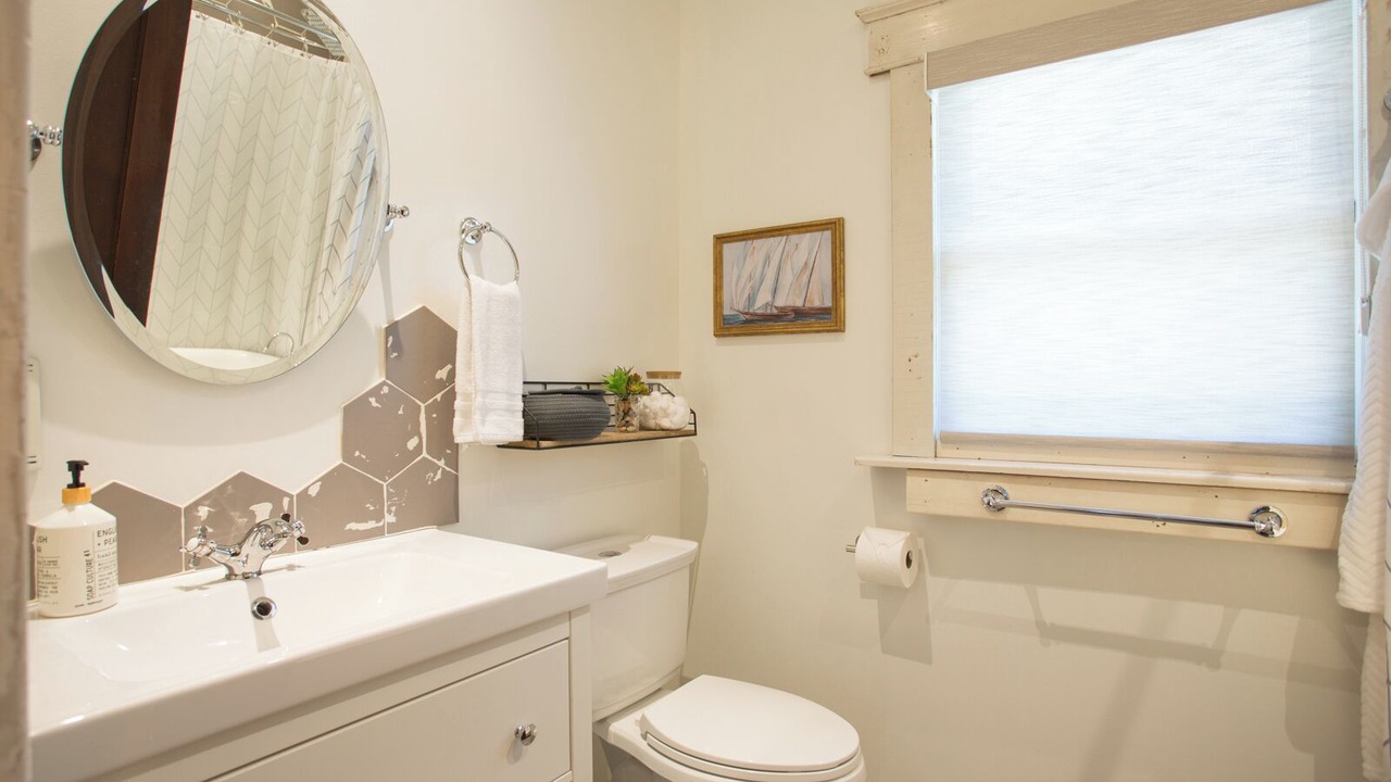 Photo of Bathroom in West Plaza