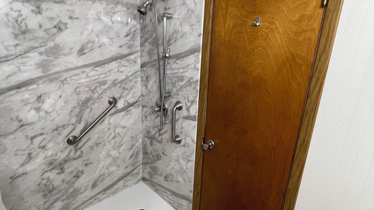 Photo of Bathroom in Russell