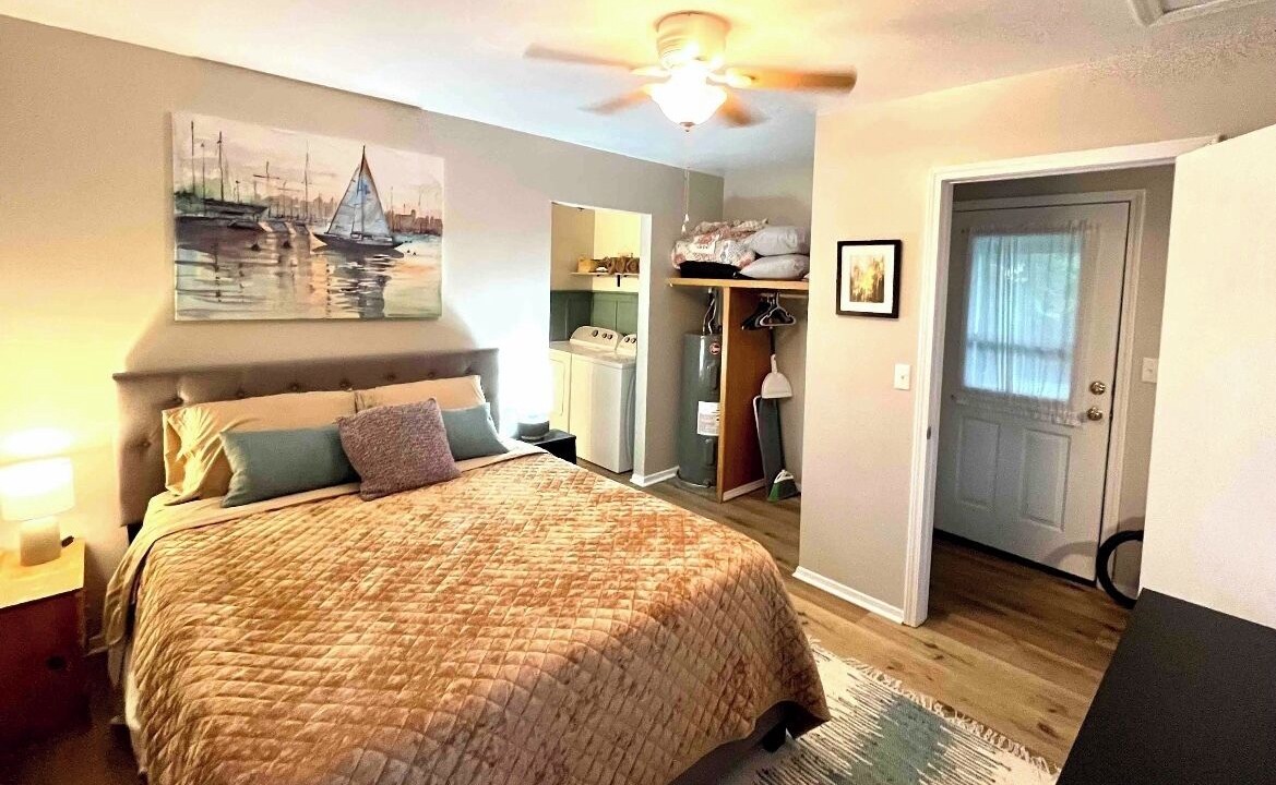 Photo of Bedroom in Grove