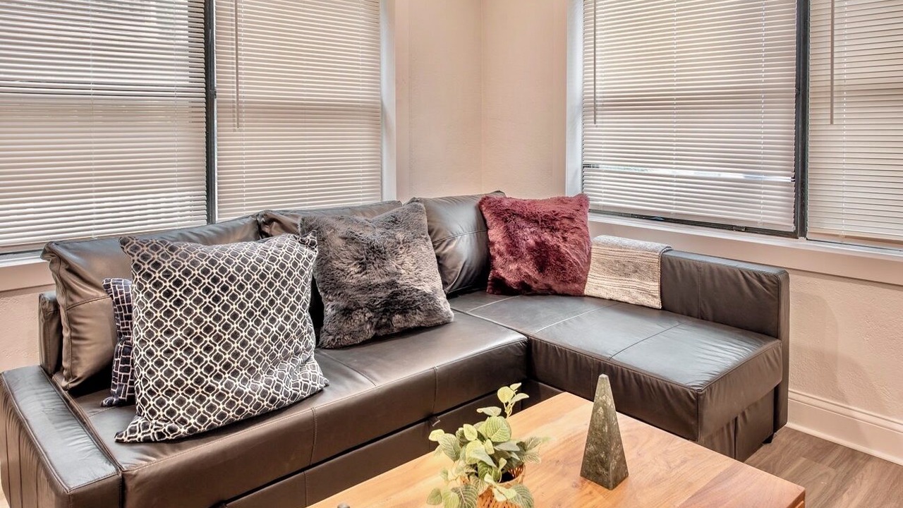 Photo of Livingroom in South Hyde Park