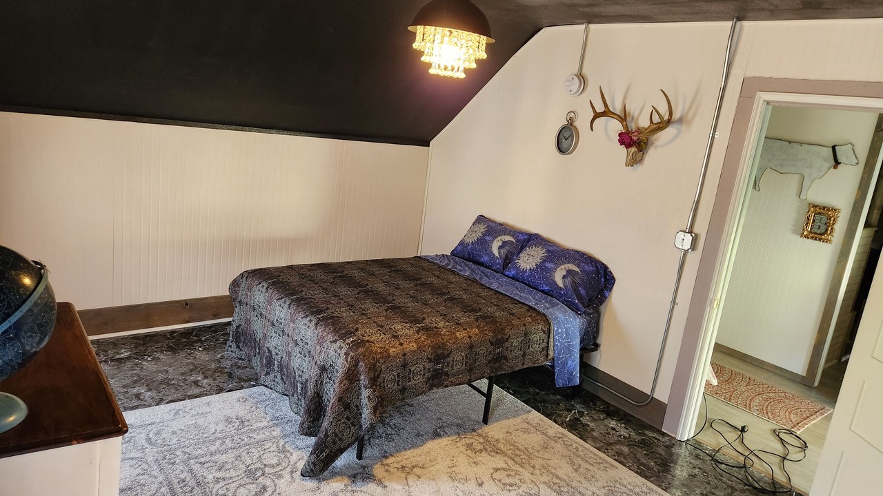 Photo of Bedroom in Lansing