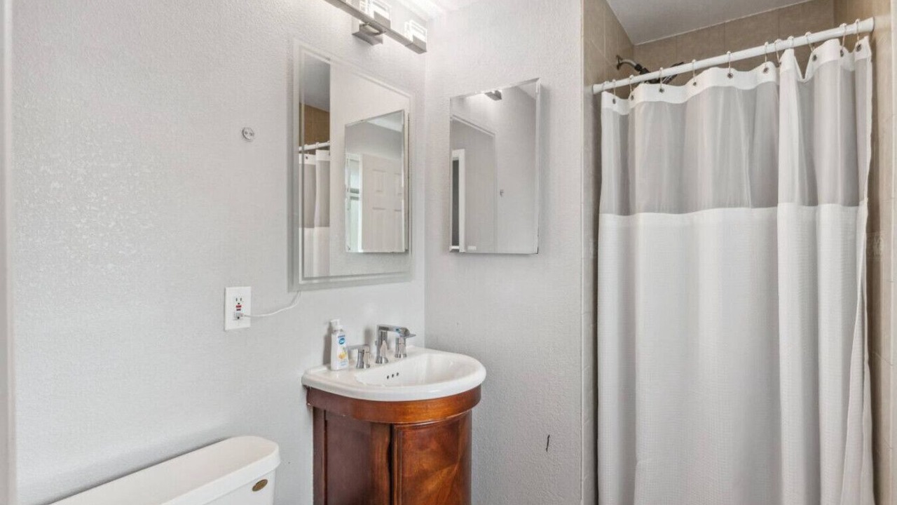 Photo of Bathroom in North Alameda