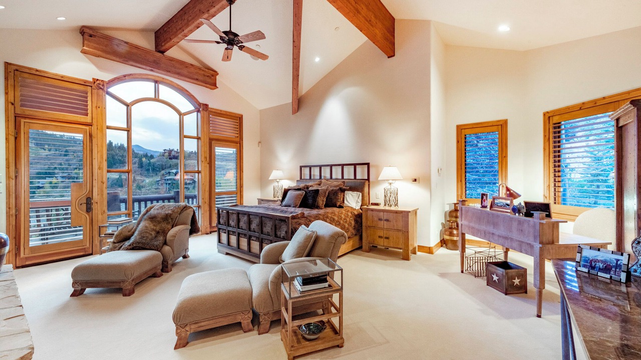 Photo of Livingroom in Deer Valley
