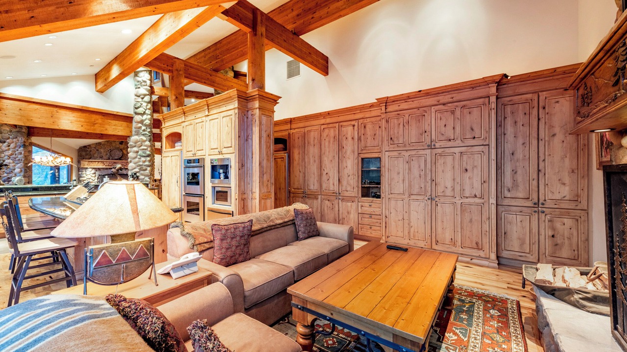 Photo of Livingroom in Deer Valley
