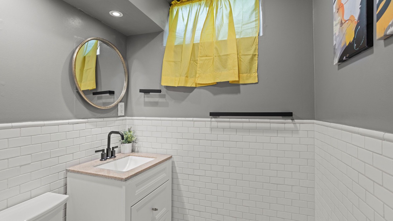 Photo of Bathroom in Dupont