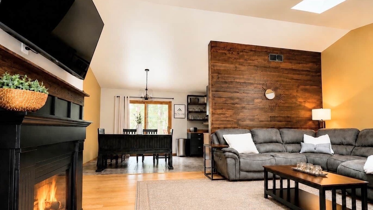 Photo of Livingroom in Black Hawk