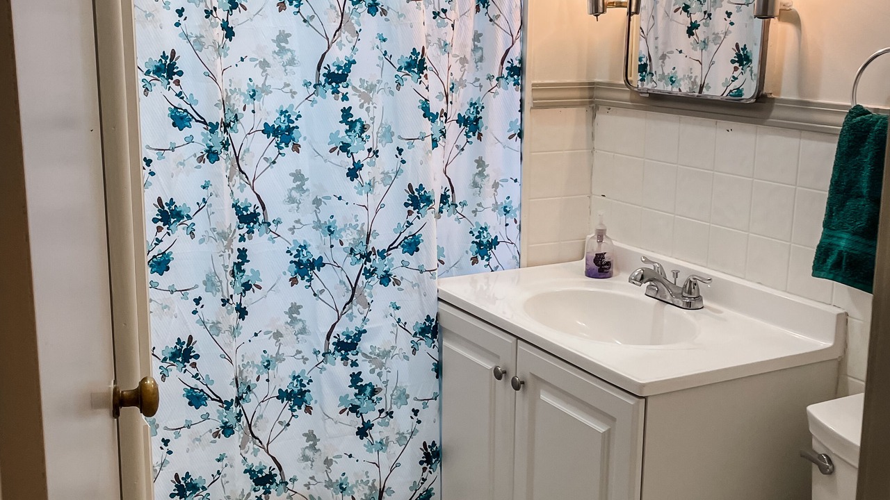 Photo of Bathroom in Russell County