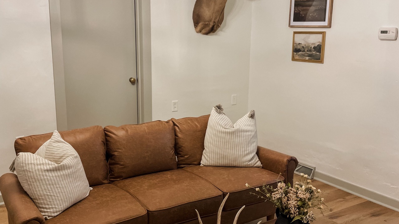 Photo of Livingroom in Russell County