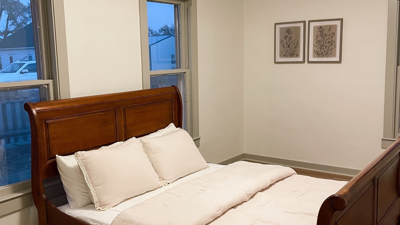 Photo of Bedroom in Russell County