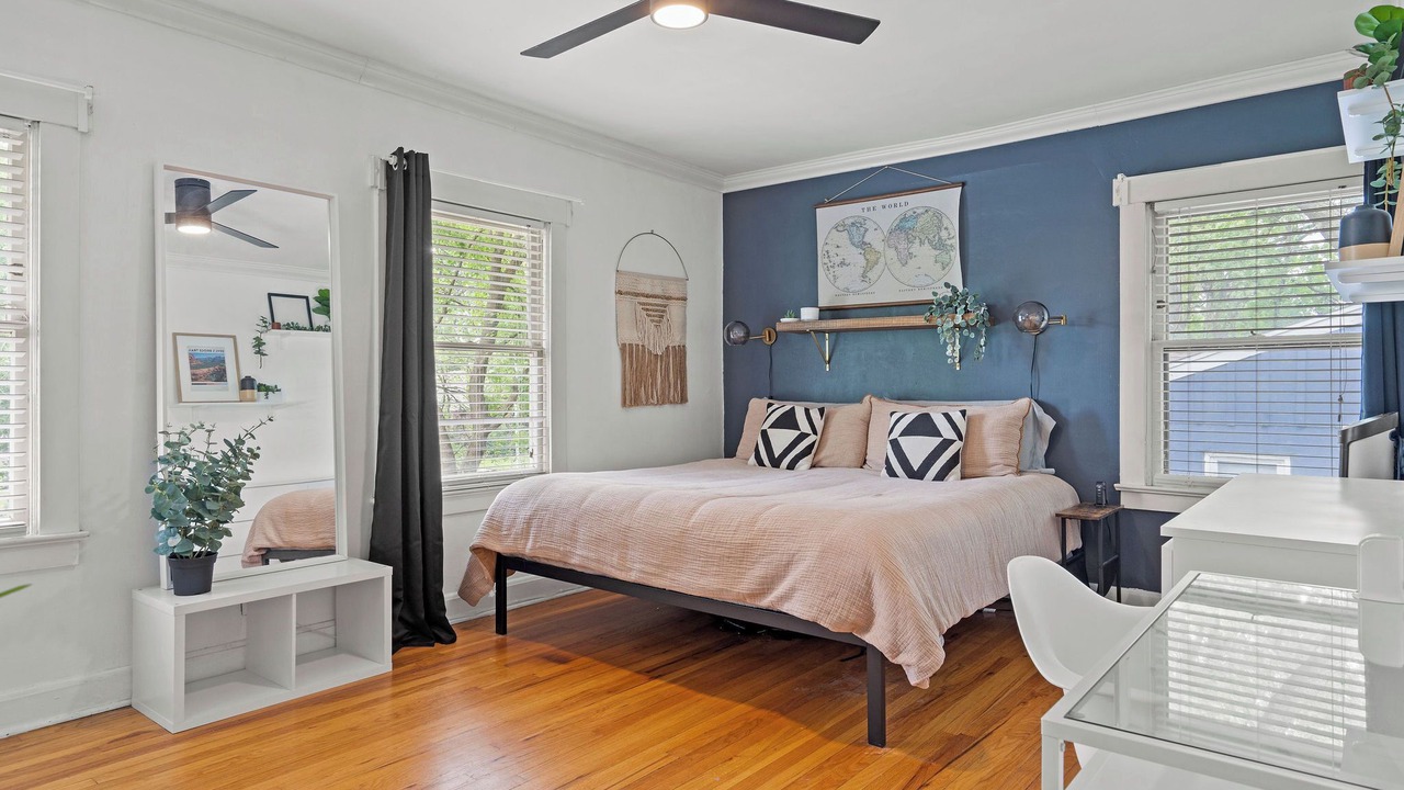 Photo of Bedroom in South Kansas City