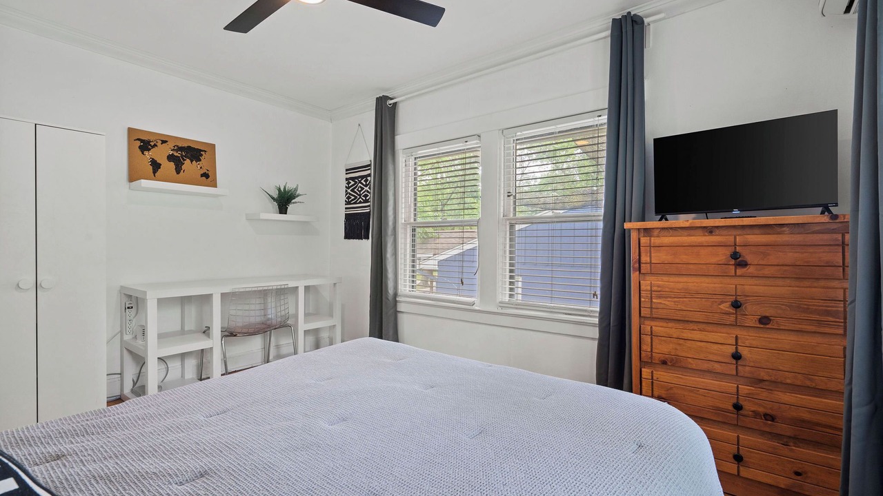 Photo of Bedroom in South Kansas City