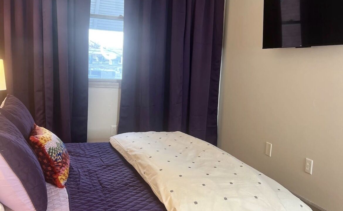Photo of Bedroom in Oread
