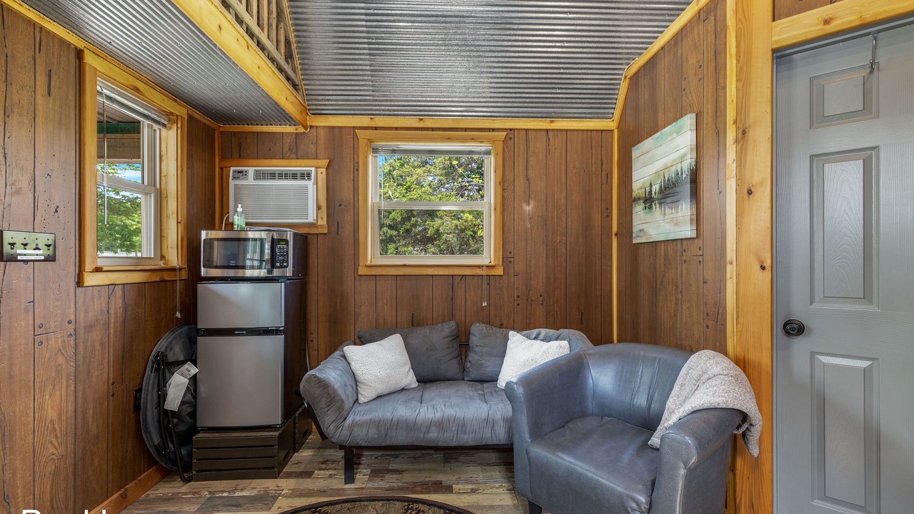 Photo of Livingroom in Grove