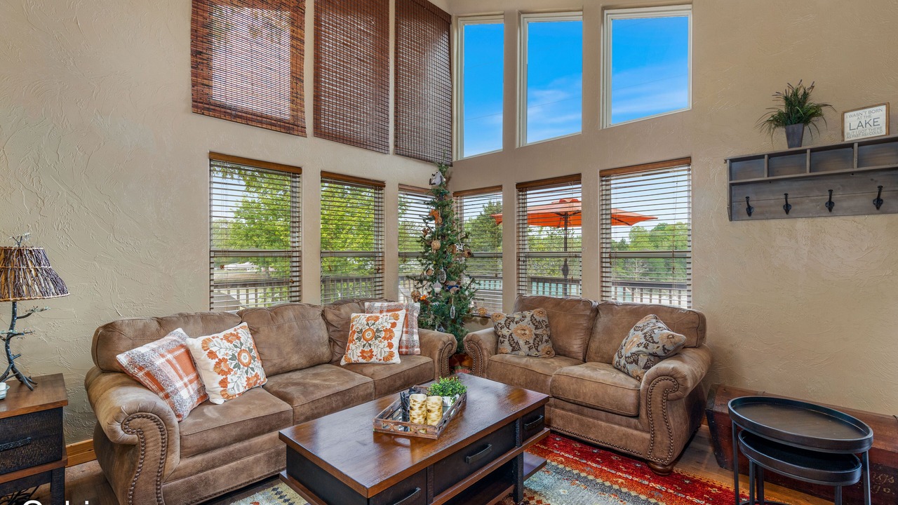 Photo of Livingroom in Grove