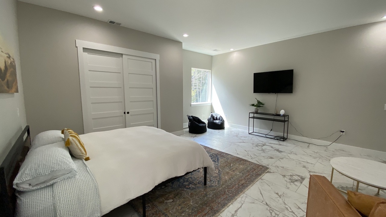 Photo of Bedroom in Idaho Springs