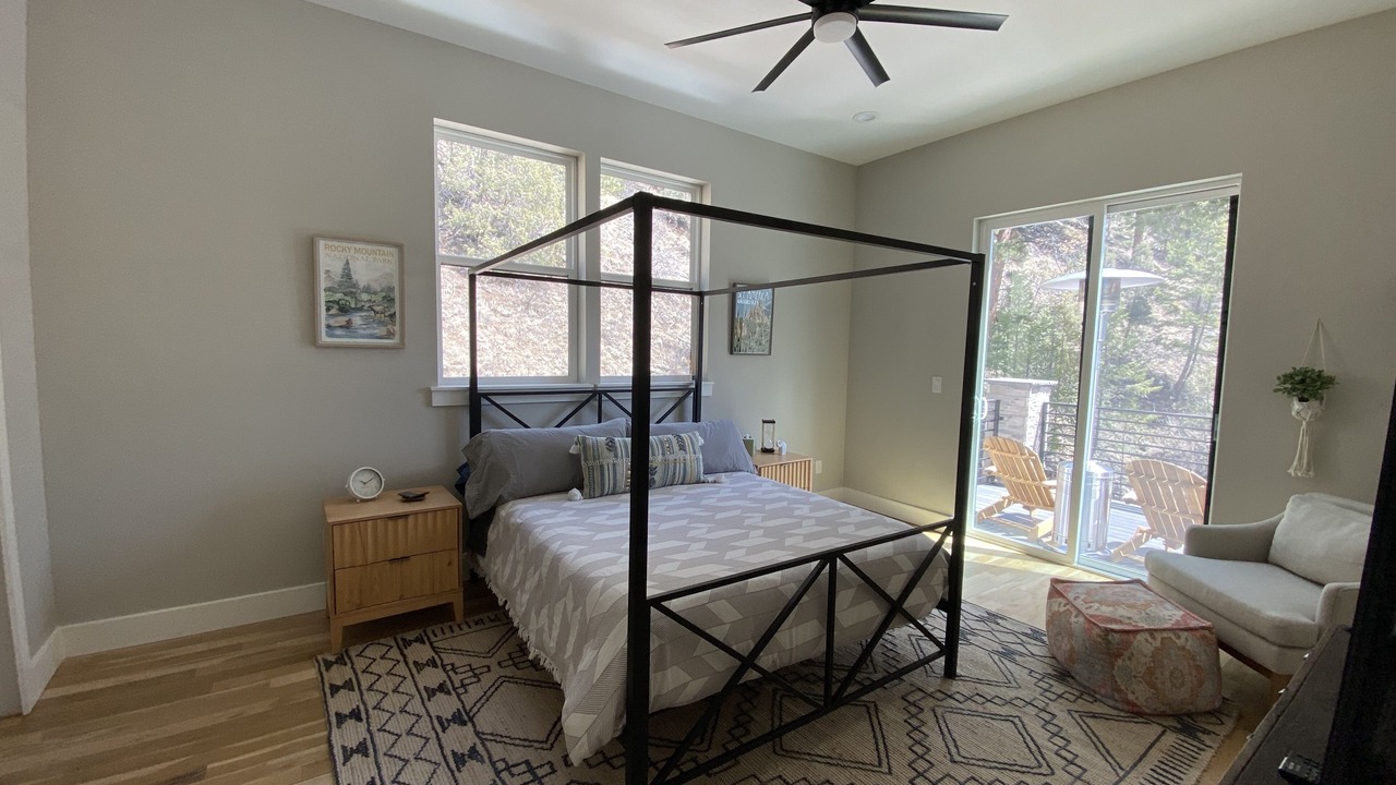 Photo of Bedroom in Idaho Springs