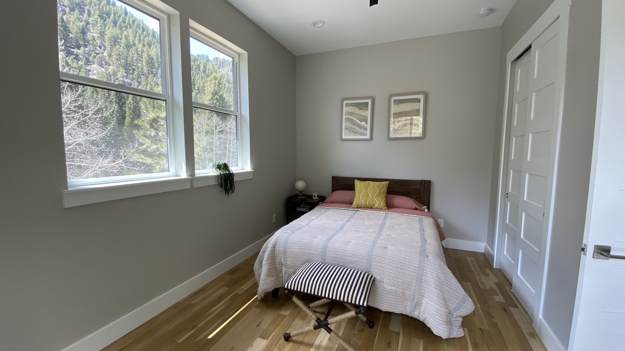 Photo of Bedroom in Idaho Springs