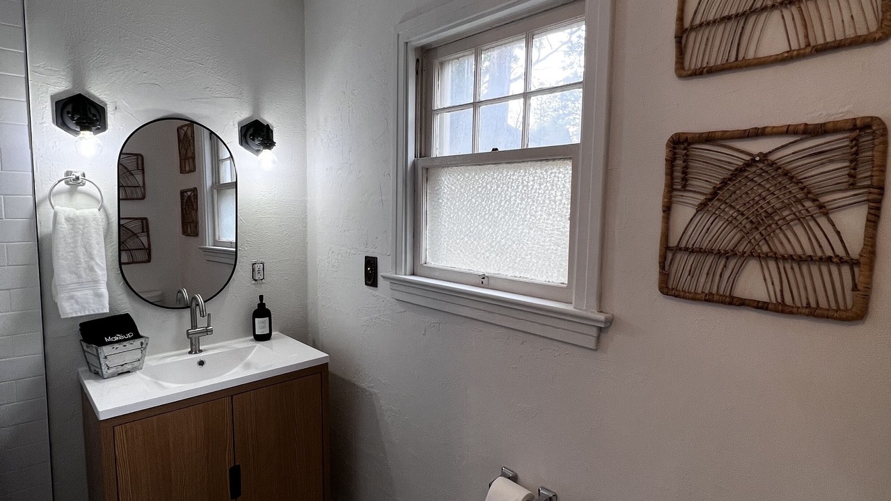Photo of Bathroom in Cheyenne Canyon