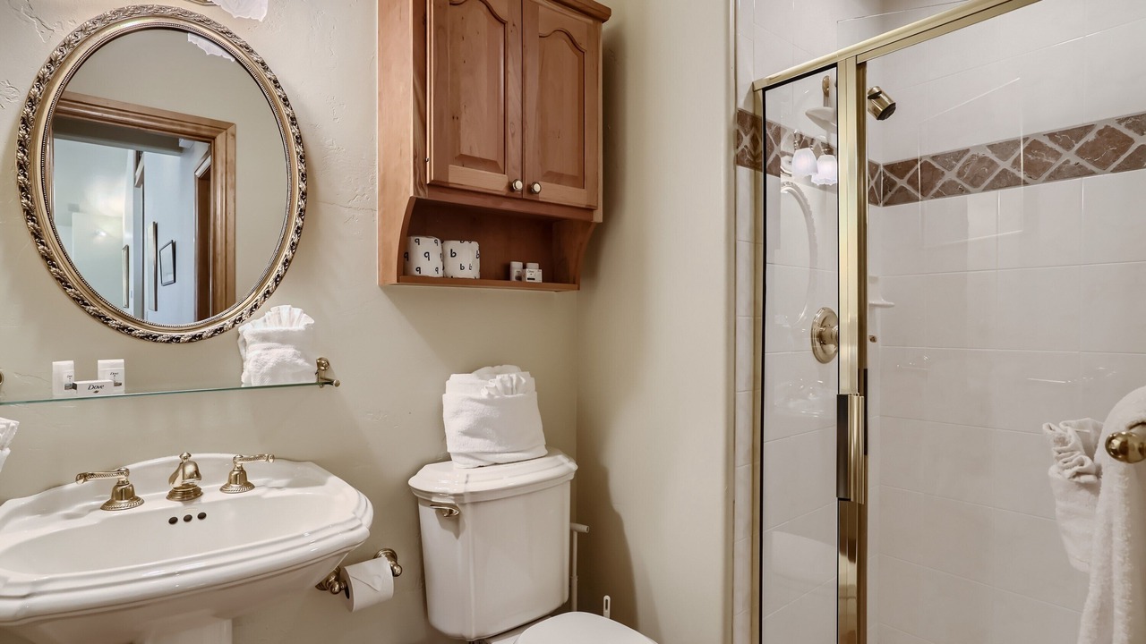 Photo of Bathroom in Three Peaks