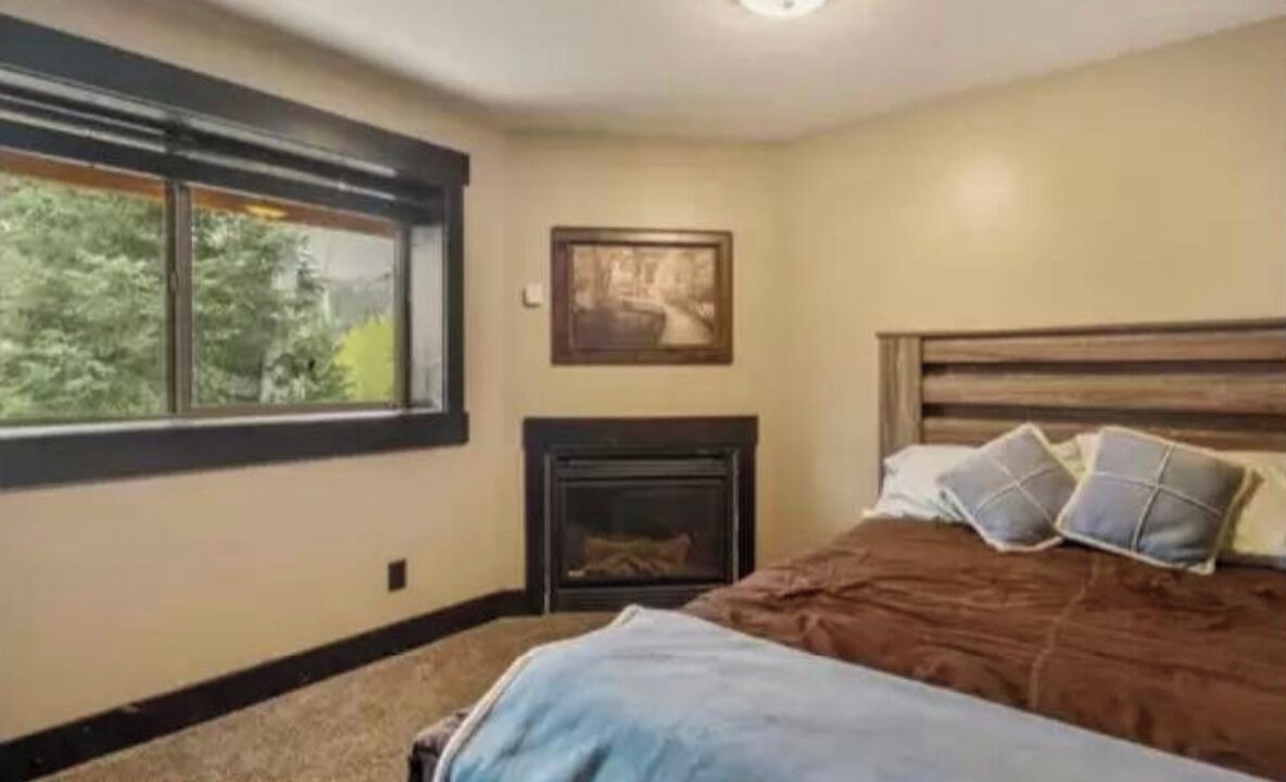 Photo of Bedroom in Mammoth Creek