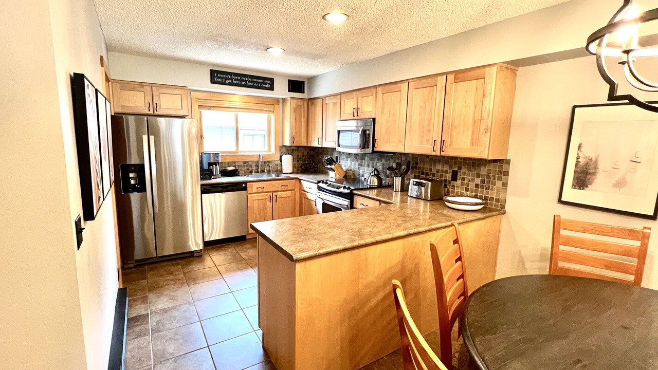Photo of Kitchen in Peak 9