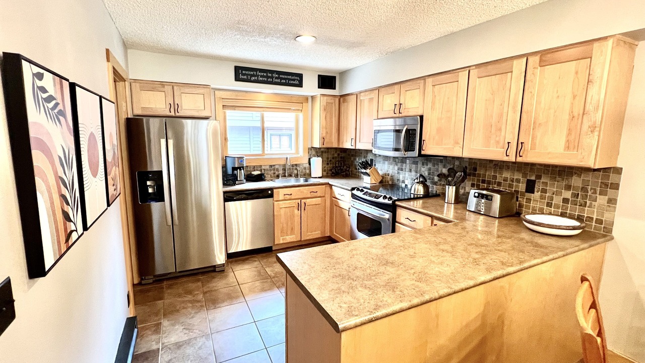 Photo of Kitchen in Peak 9