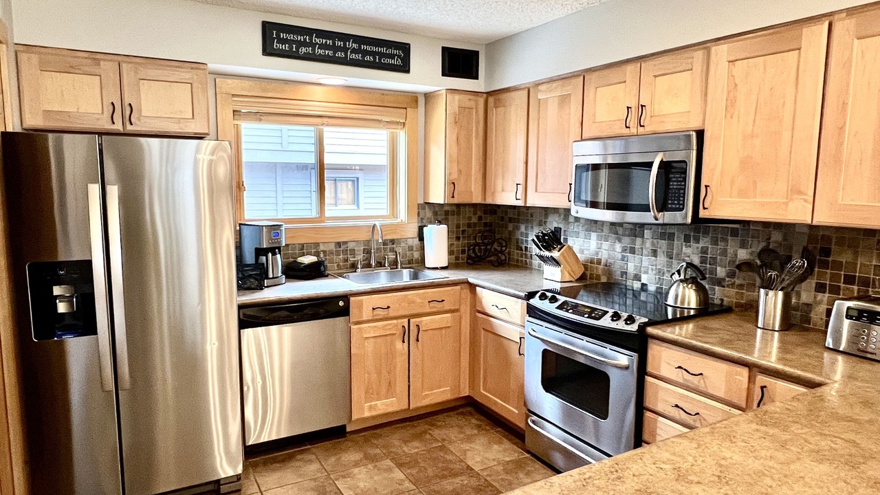 Photo of Kitchen in Peak 9