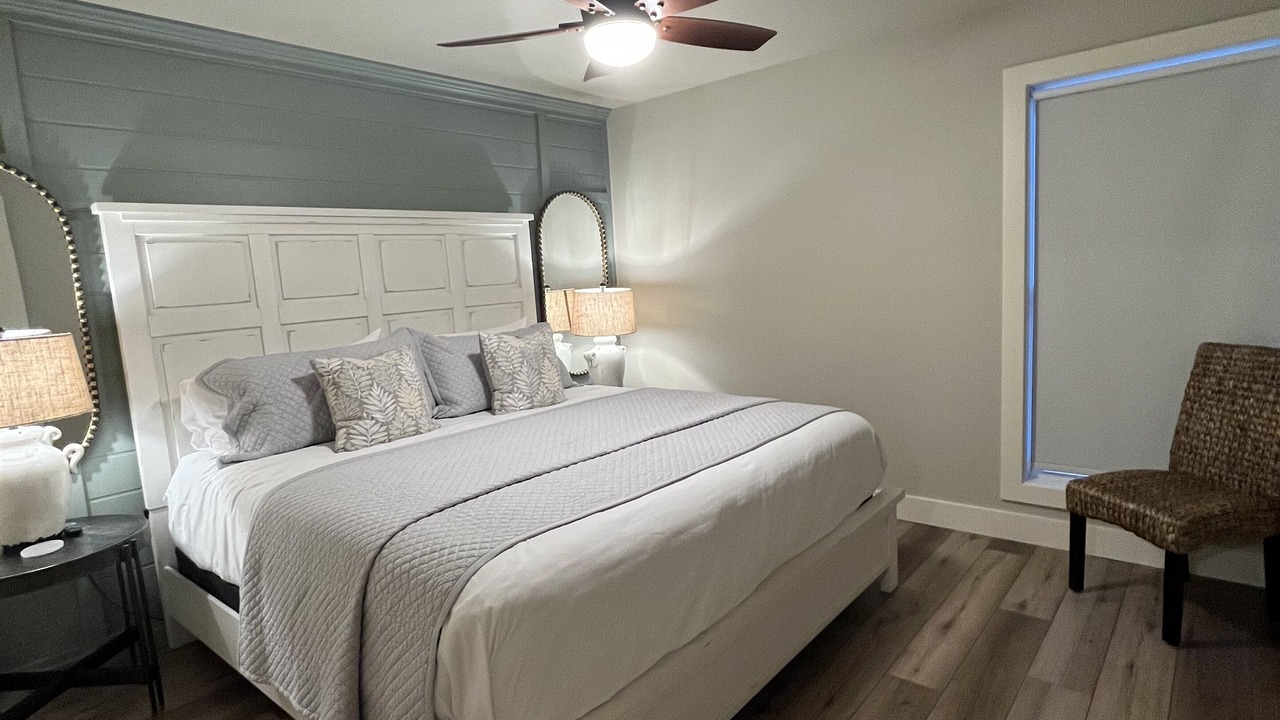 Photo of Bedroom in Grove