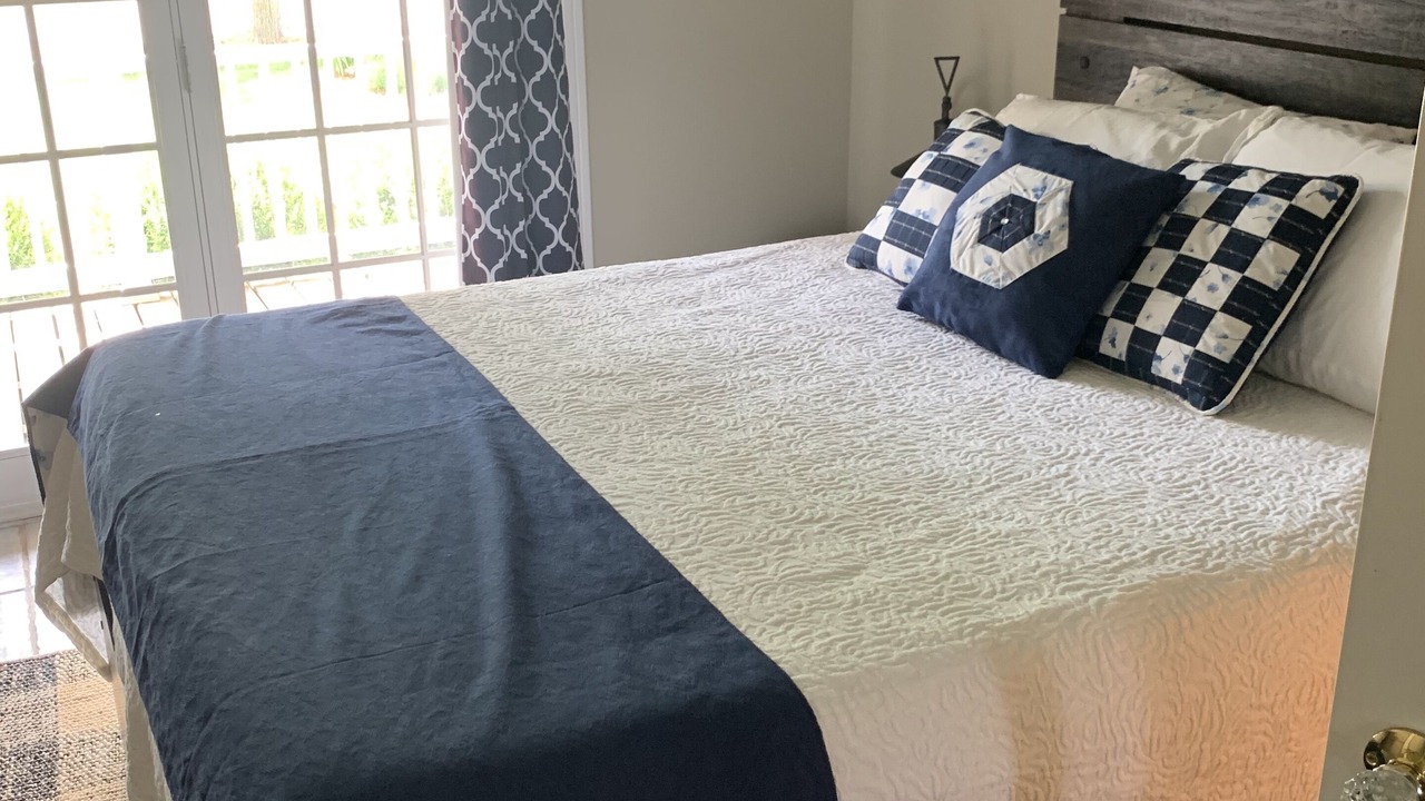 Photo of Bedroom in Arnolds Park