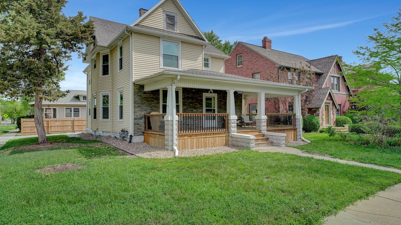 Photo of Outdoor in Near South