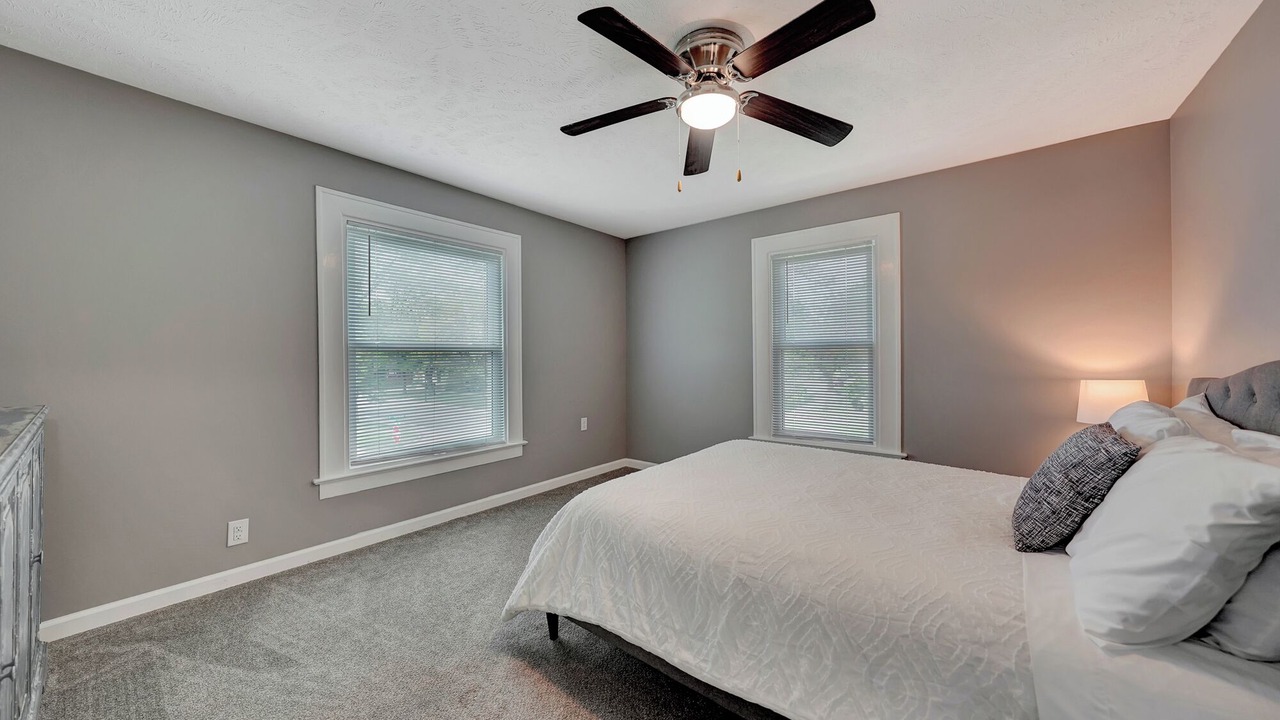 Photo of Bedroom in Near South