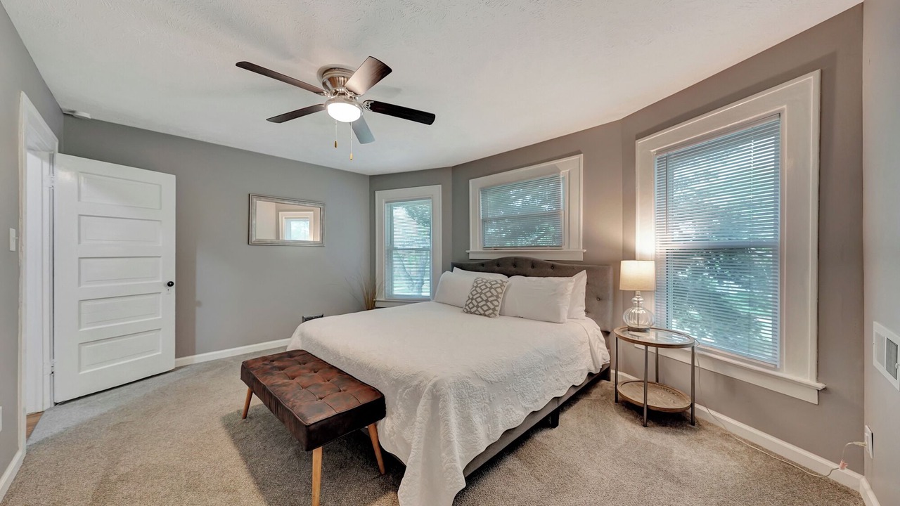 Photo of Bedroom in Near South