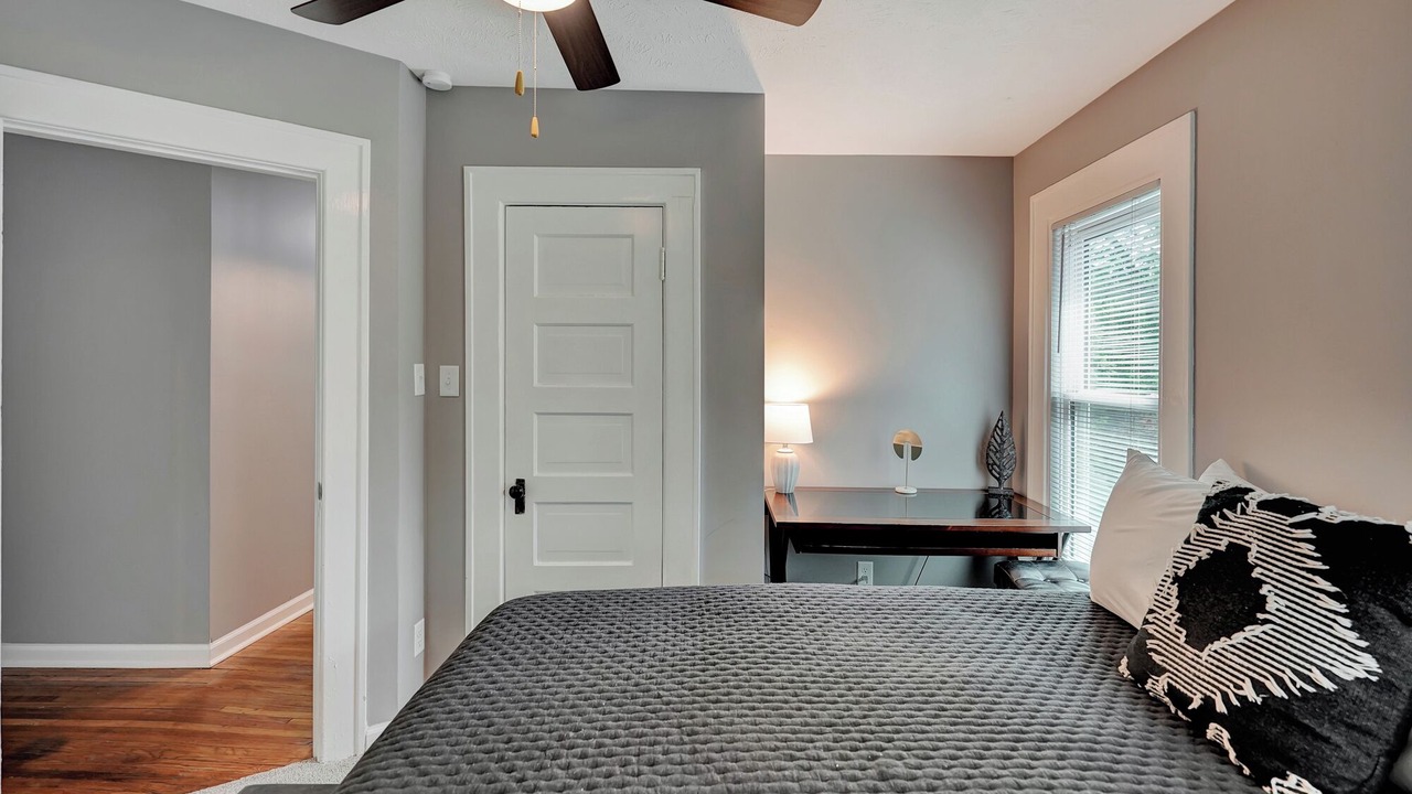 Photo of Bedroom in Near South