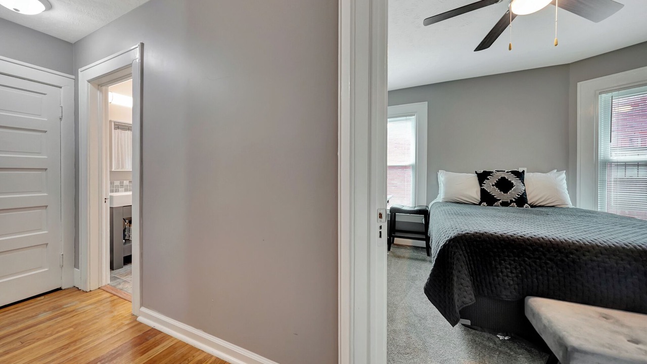 Photo of Bedroom in Near South