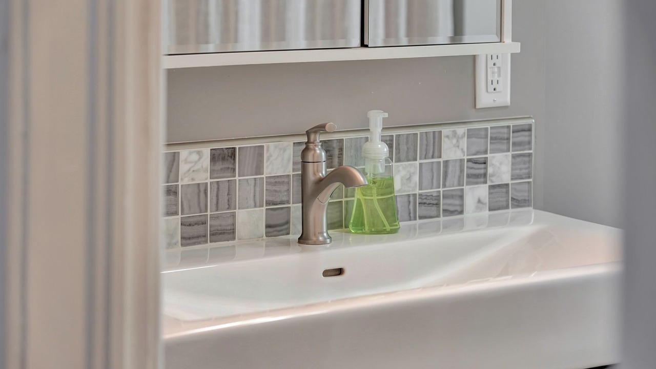 Photo of Bathroom in Near South