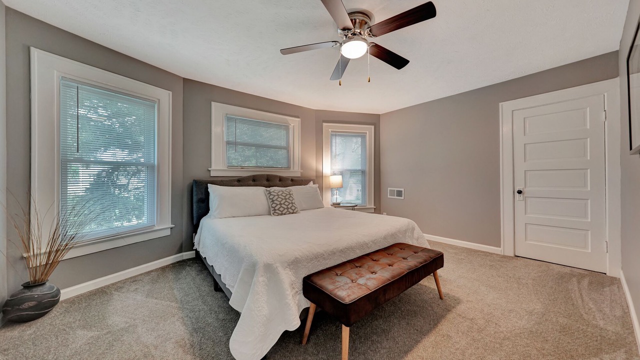 Photo of Bedroom in Near South