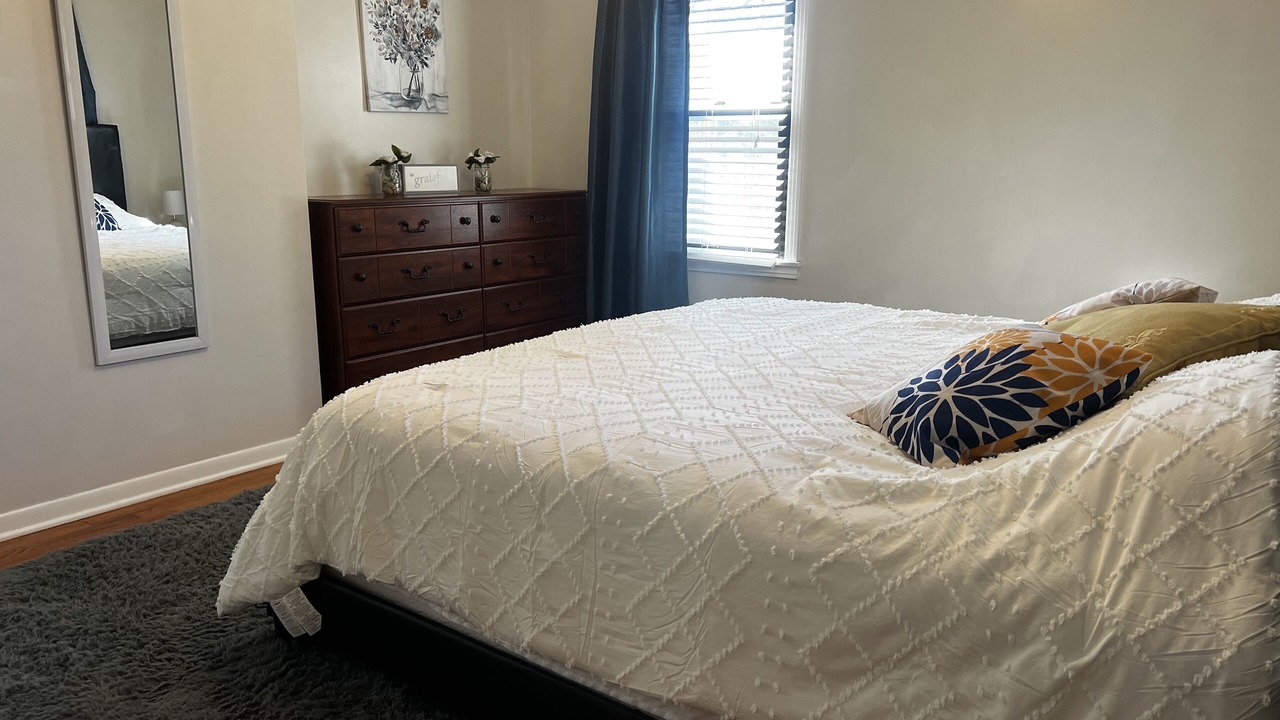 Photo of Bedroom in Nall Hills