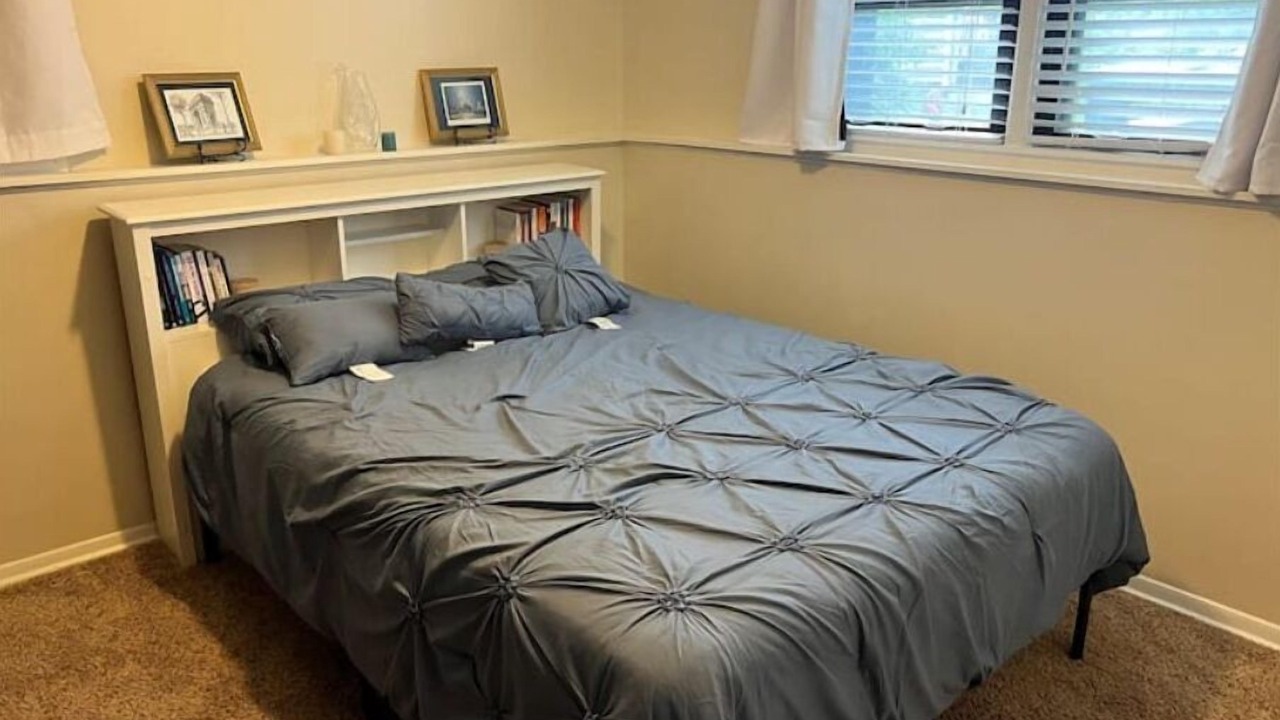 Photo of Bedroom in Nall Hills
