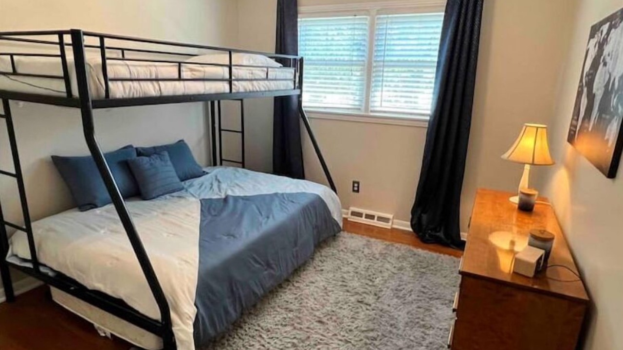 Photo of Bedroom in Nall Hills