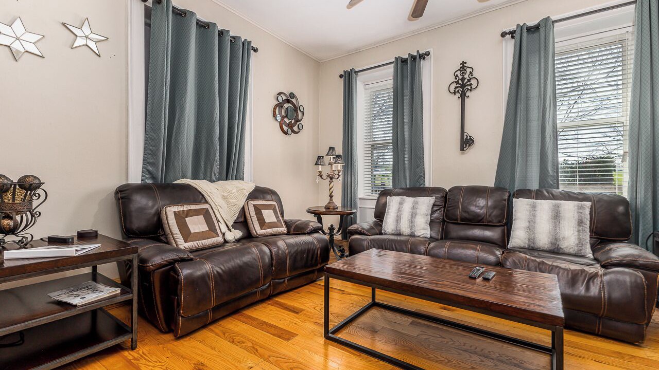Photo of Livingroom in Dubuque