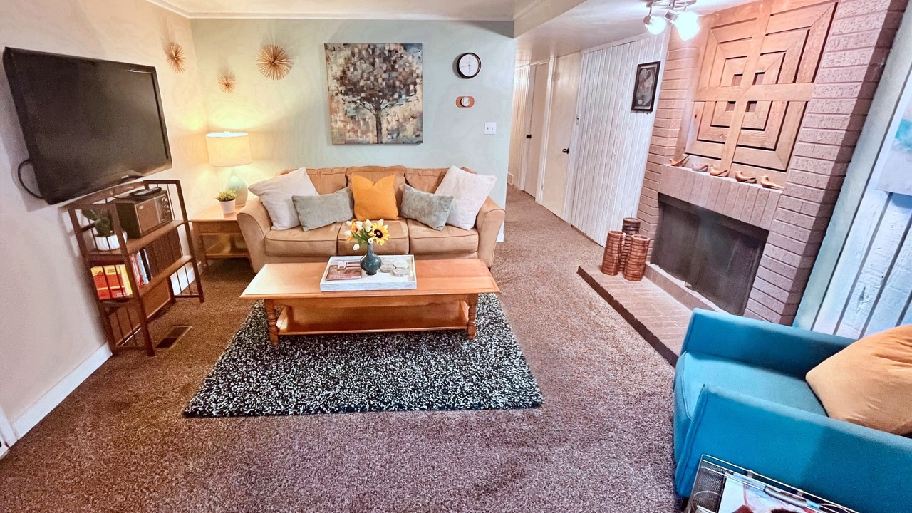 Photo of Livingroom in West Valley City