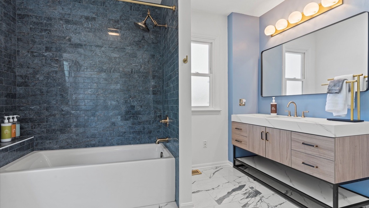 Photo of Bathroom in North Hyde Park