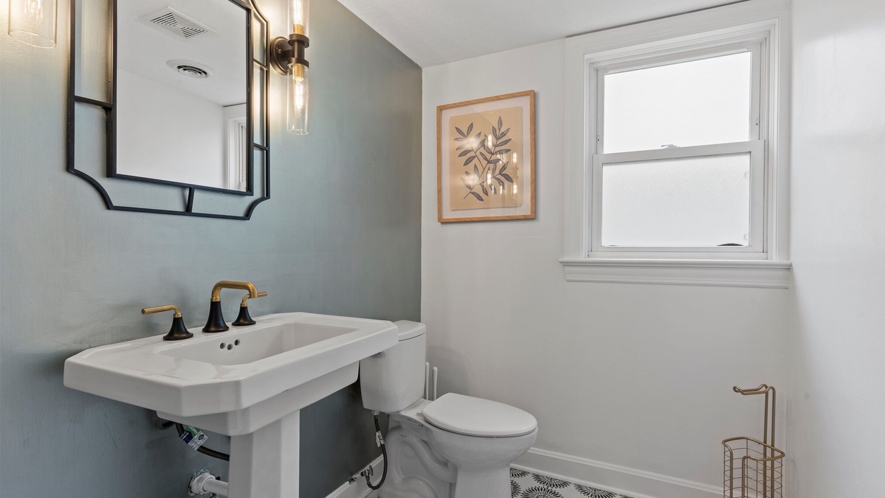 Photo of Bathroom in North Hyde Park